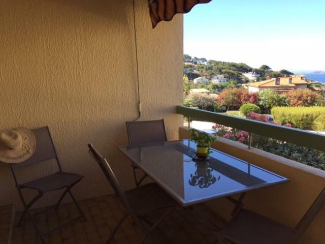 Sanary Apartment Екстериор снимка